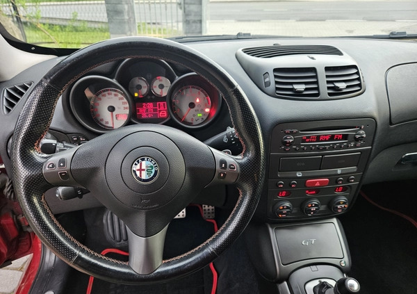 Alfa Romeo GT cena 14900 przebieg: 234000, rok produkcji 2006 z Chocianów małe 211